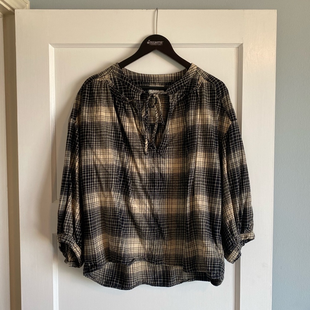JOIE Large blouse in black and brown.